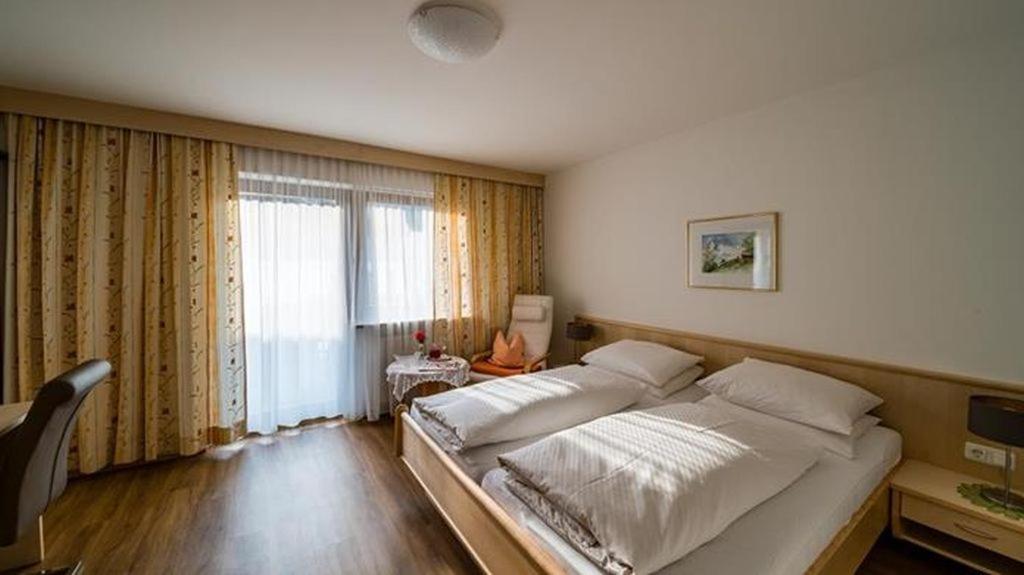 Pension Und Appartement Weinschreiber Раурис Экстерьер фото